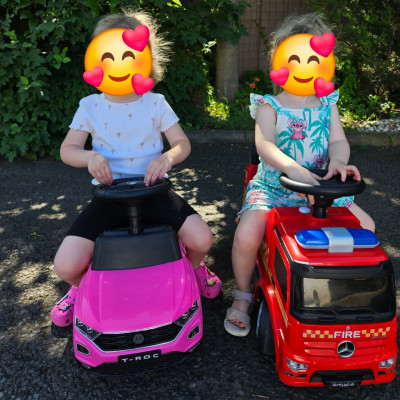 Mit den Autos unterwegs